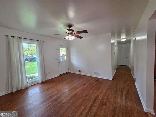 Building Photo - 762 Lancelot Dr