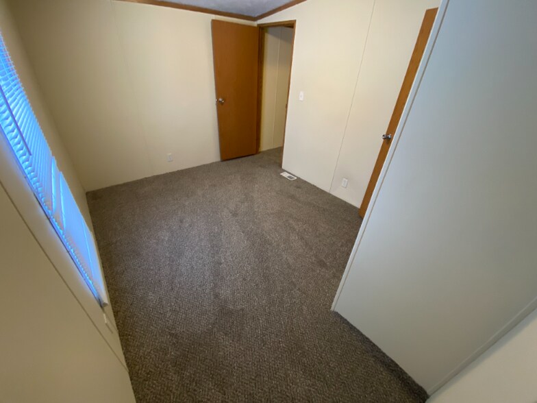 Building Photo - 1882 Stafford Ct