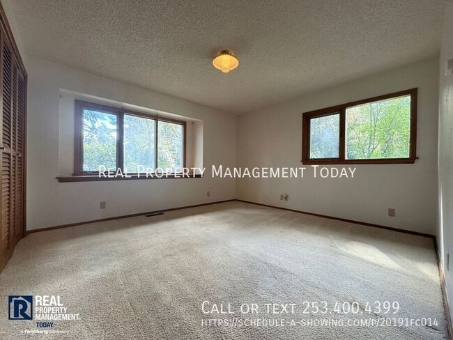 Building Photo - 10922 Greengate Ln SW