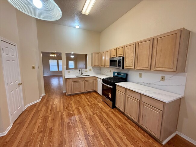 Building Photo - 1214 28th Ave N