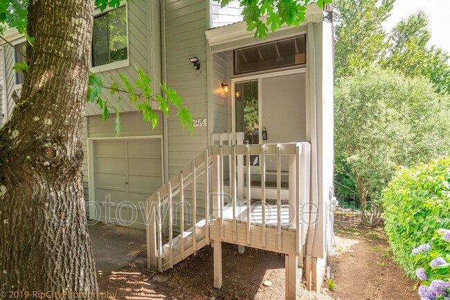Building Photo - 254 Cervantes Cir