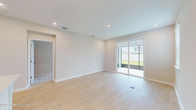 Building Photo - 299 Spruce Hl Pt