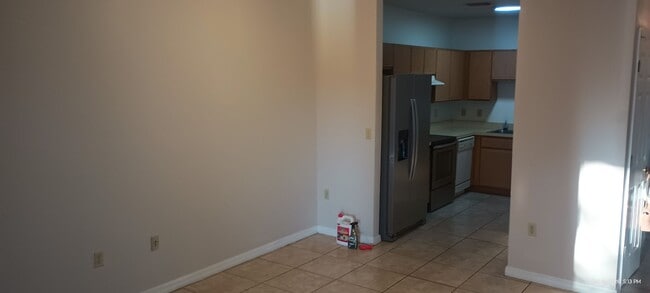 Building Photo - 2 bedroom condo in Holly Hill with covered parking