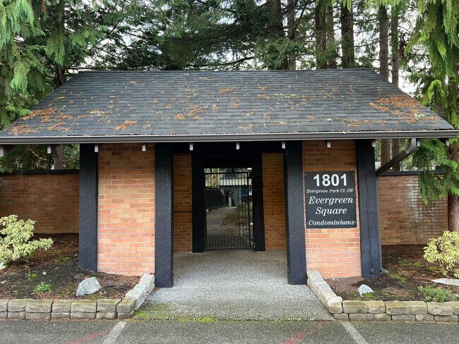 Building Photo - Westside Condo w/ Pool & Garage (Water Included)