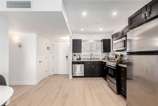 Building Photo - 4630 N 68th St