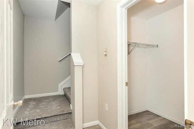 Building Photo - 4121 Hampton Ridge Blvd