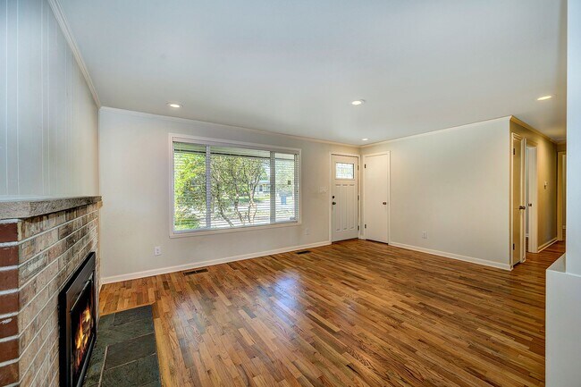 Building Photo - Lynnwood Rambler