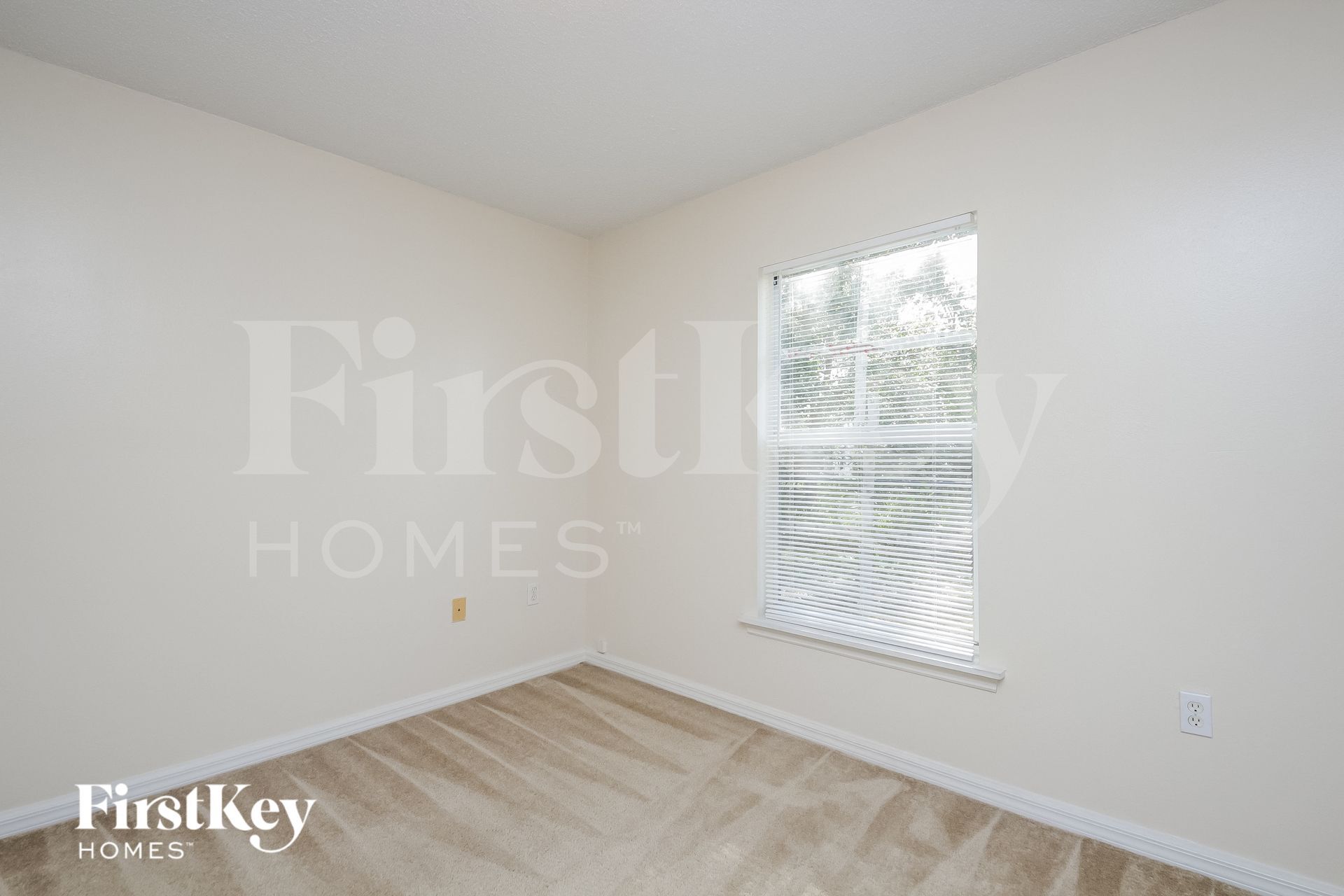 Building Photo - 424 Dove Dr