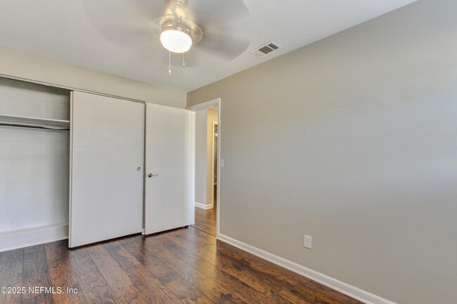 Building Photo - 748 Foxbriar Cove