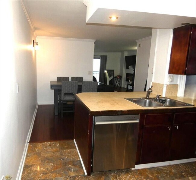 Building Photo - 795 Hammond Dr