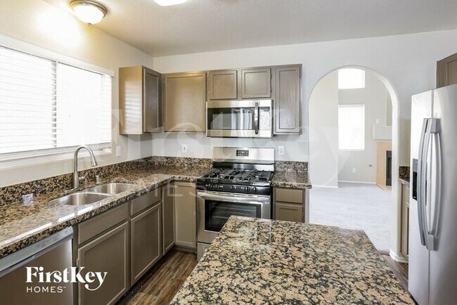 Building Photo - 6721 Rancho Santa Fe Dr