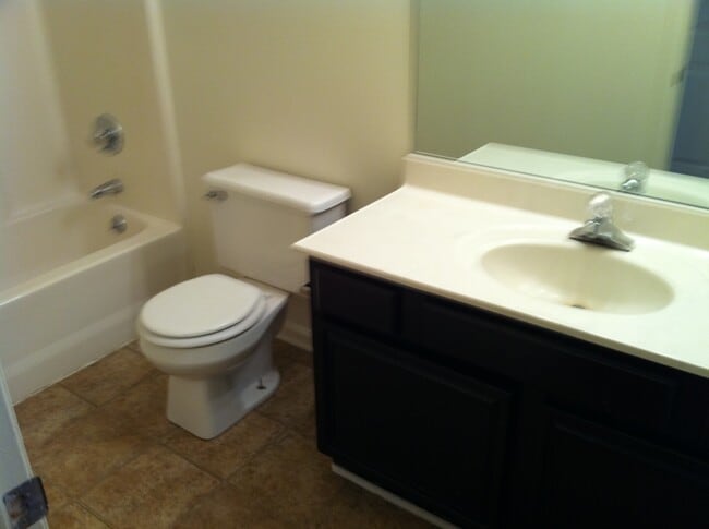 Building Photo - The Vineyard Ranch Home     260207