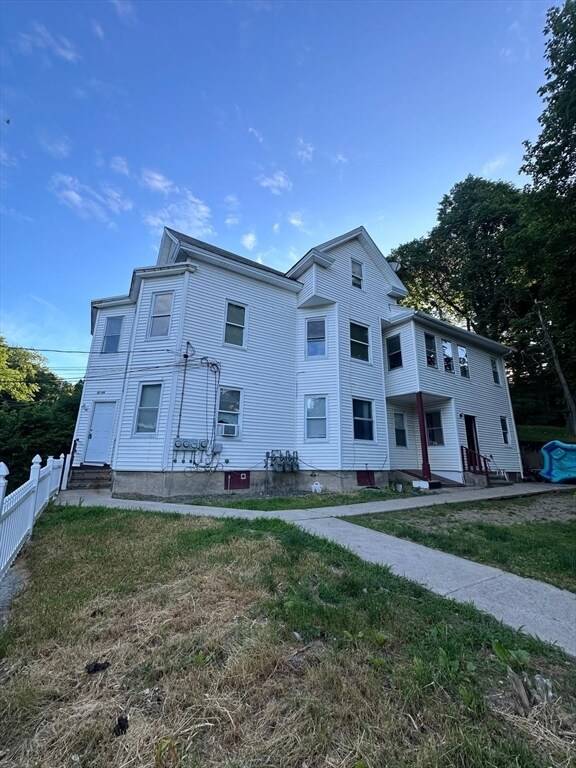 Primary Photo - 47 Longwood Ave
