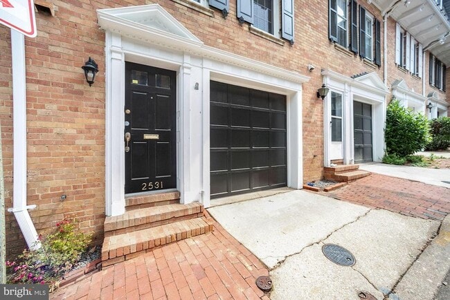 Building Photo - 2531 Queen Annes Ln NW