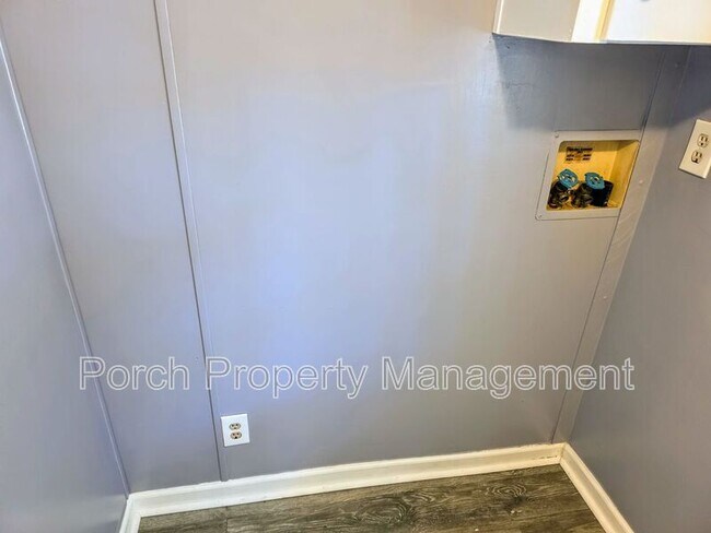 Building Photo - 12 Anne Cir