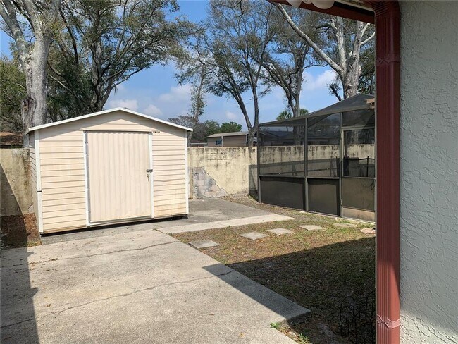 Building Photo - 6501 Crystal Brook Dr