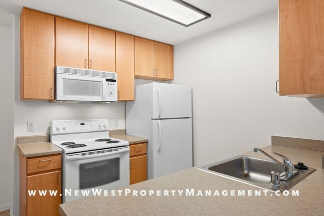 Building Photo - Charming Little Italy 1-Bedroom at Portico! Small Pet OK! Available Now!