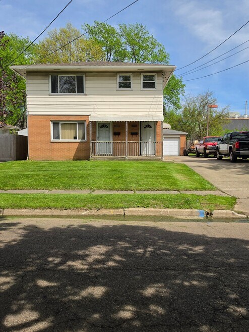 Building Photo - 1423 Creighton Ave