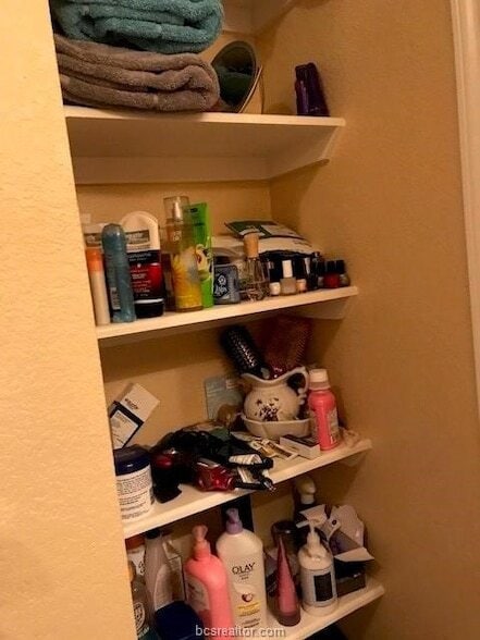 Building Photo - 4131 McFarland Dr