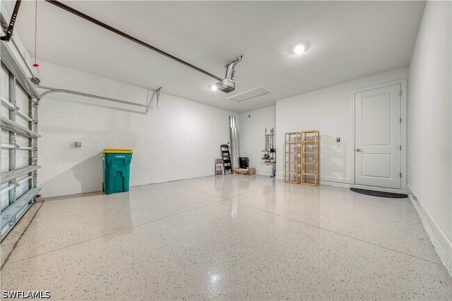 Building Photo - 15197 Sacile St