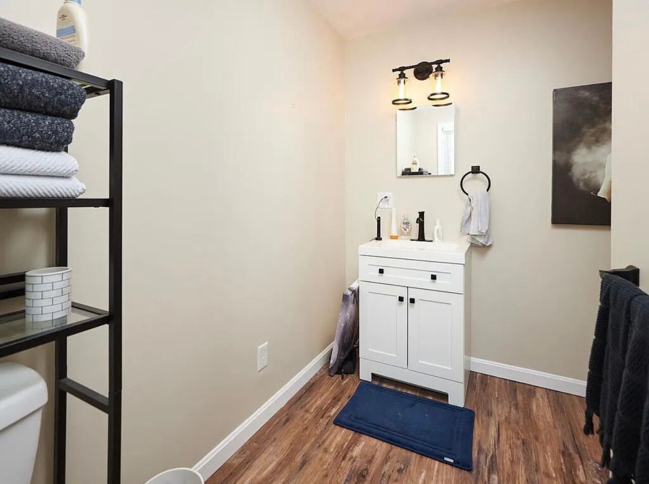 Building Photo - 42 Whipple St