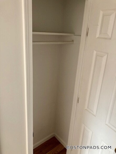 Building Photo - 1061 Beacon St