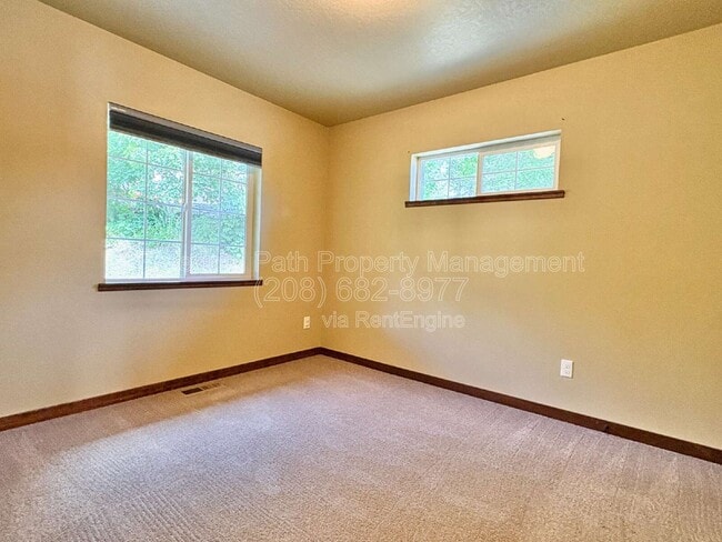 Building Photo - 23732 N Lakeview Blvd