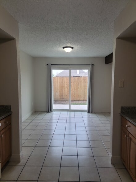 Dining Room - 46 Carriage Ln