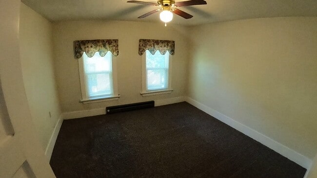 Building Photo - 1004 W 12th Ave