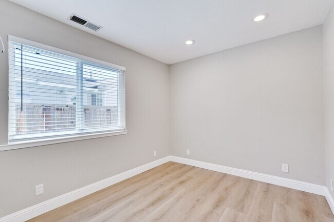 Building Photo - FOR RENT – Beautifully Updated 4 Bed / 3 Bath Home in Prime Santa Clara Location (NVIDIA)