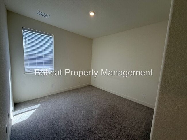 Building Photo - 1751 Boundary Peak St