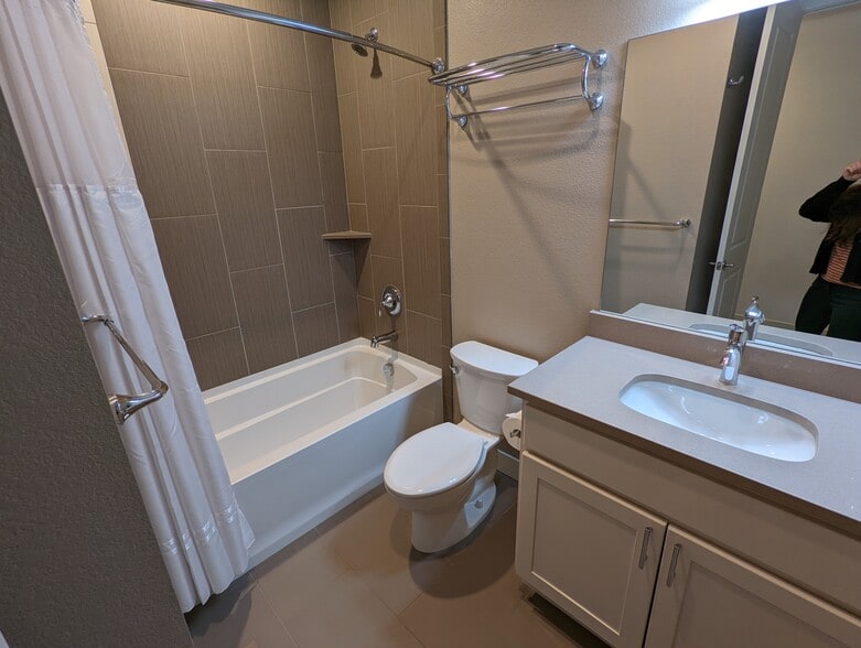 Building Photo - 3427 W 16th Ave