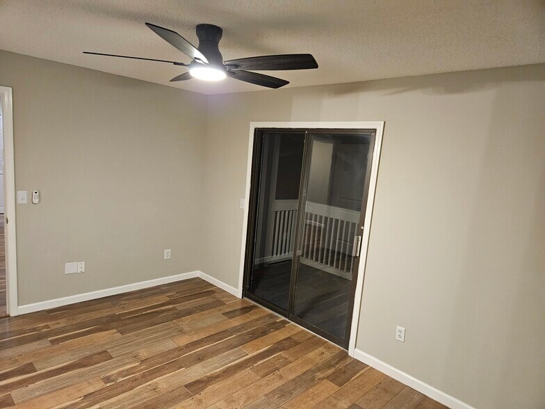 Building Photo - 455 Alt 19 S