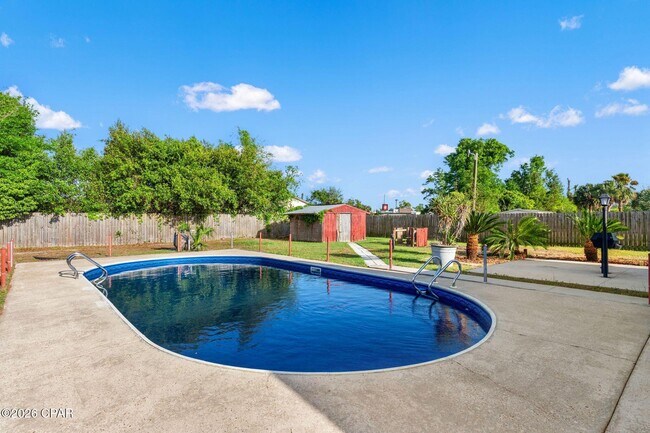 Building Photo - 106 Moody Dr
