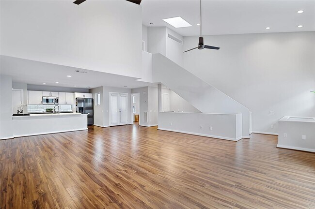 Building Photo - 2605 Calumet St