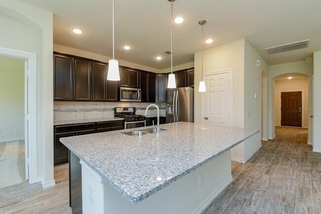 Building Photo - 9731 Birdsnest Ct