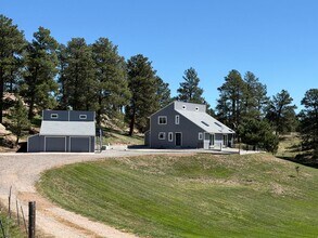 Building Photo - 3793 Badger Ln