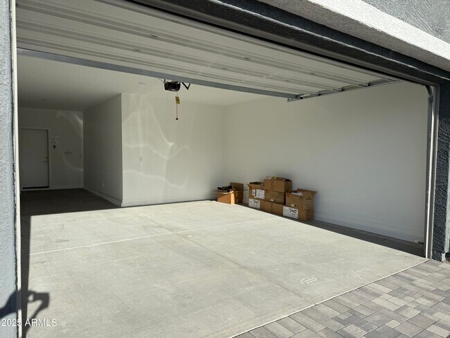 Building Photo - 25321 N 75th Ln