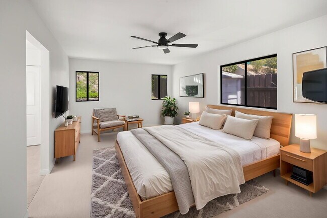 Building Photo - Welcome to your rare gem, dream home in Clairemont, San Diego!