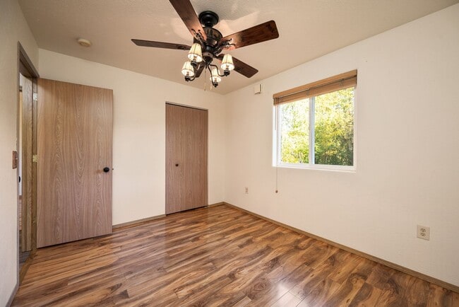 Building Photo - 3 BEDROOM | 2 BATHROOM | 2 CAR GARAGE | AI...