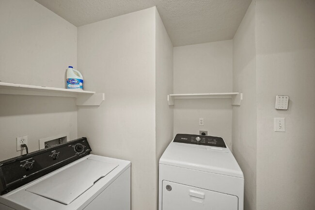 Building Photo - 19322 Cactus Rose Dr