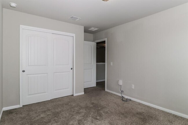 Building Photo - 9201 Sawyer Fay Ln