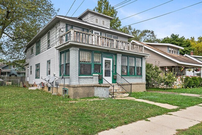 Building Photo - 1639 Wendler Ave SW