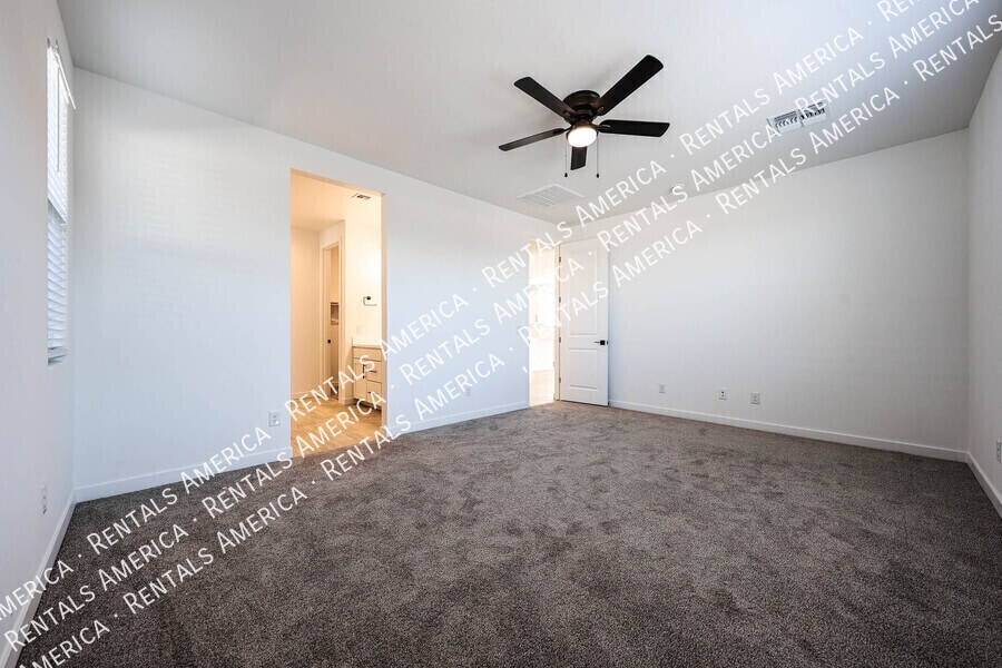 Building Photo - 5411 W Royal Palm Rd