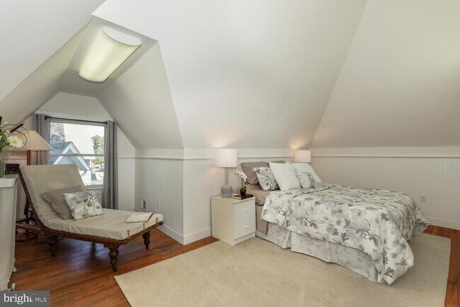 Building Photo - 30 Vandeventer Ave