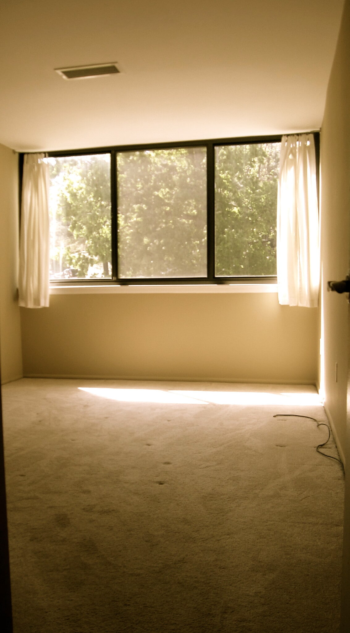 Bedroom - 12 S Van Dorn St
