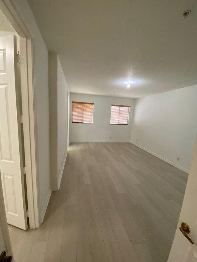 Building Photo - 4264 Berkshire Wharf Dr