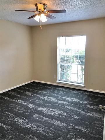 Building Photo - 613 Trail View Ln