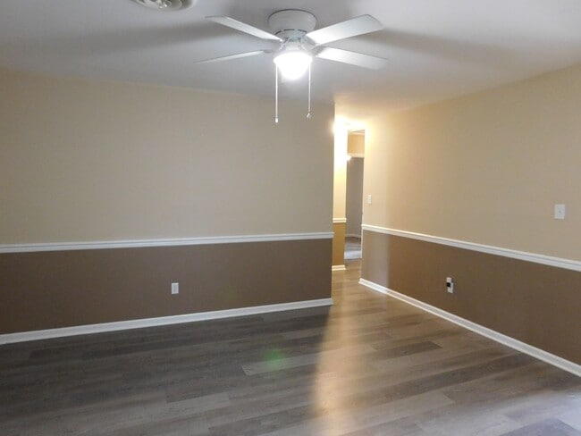 Building Photo - 842 Halifax Cir