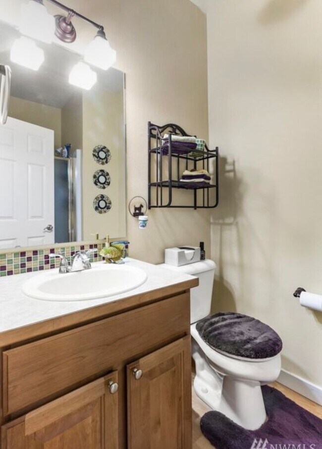 Building Photo - Beautiful 5 Bed/3Ba Single Family Home